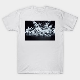 Splashing water abstract design T-Shirt